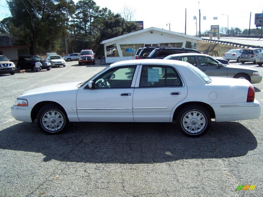 2004 Grand Marquis GS - Vibrant White / Medium Parchment photo #8