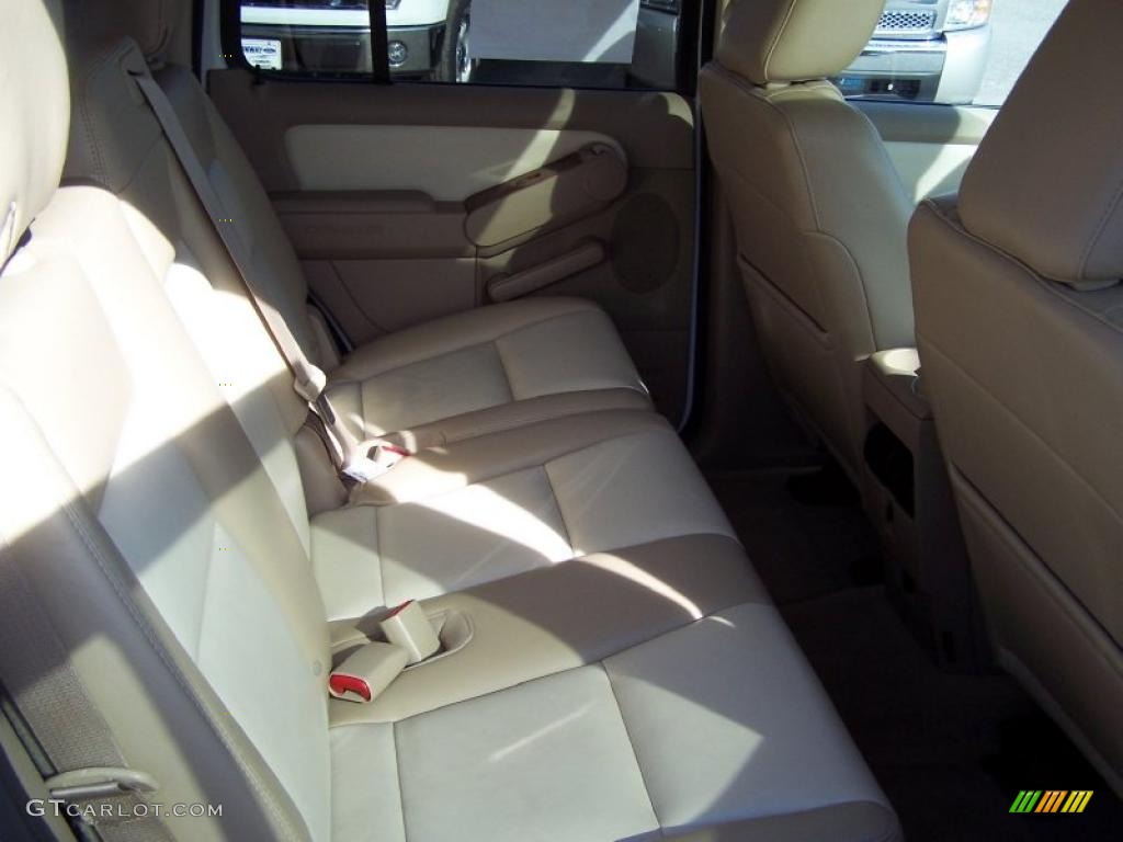 2010 Explorer Eddie Bauer - White Suede / Camel photo #18