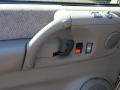 2002 Light Autumnwood Metallic GMC Safari SLE  photo #10