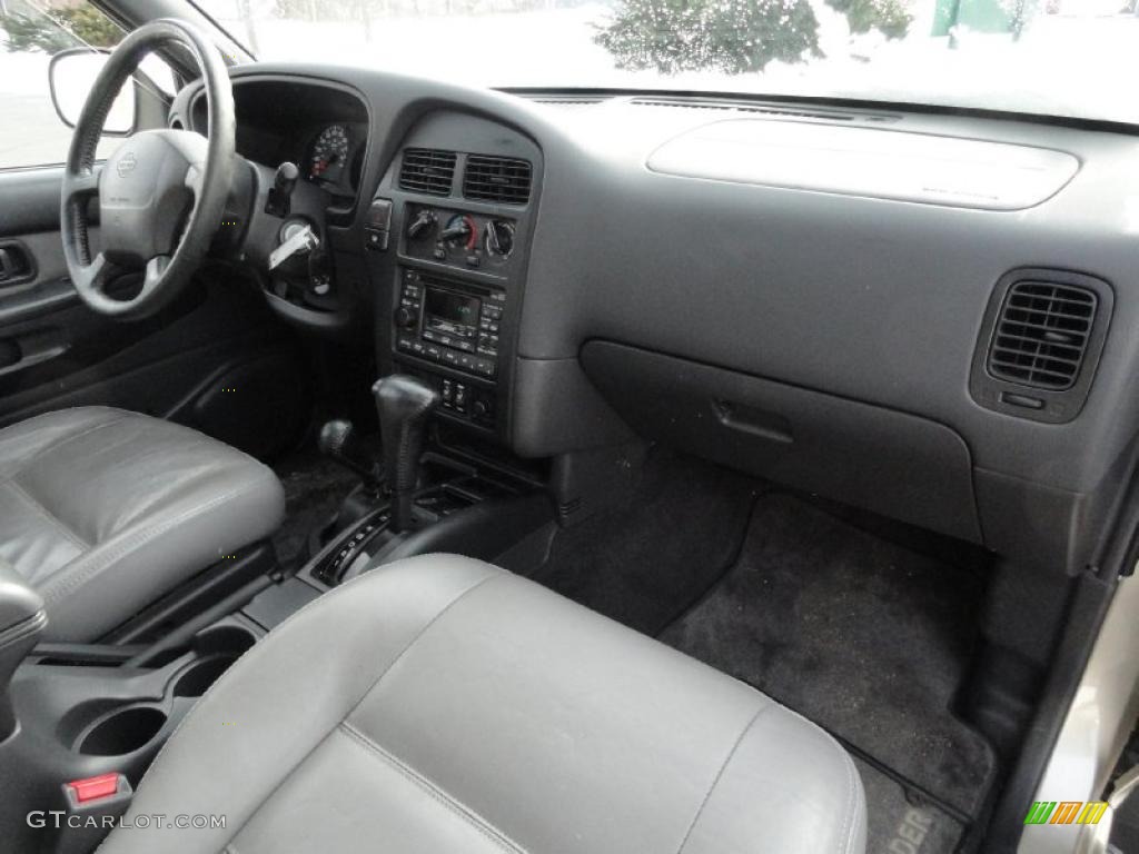 Blond Interior 1998 Nissan Pathfinder XE 4x4 Photo #43648327