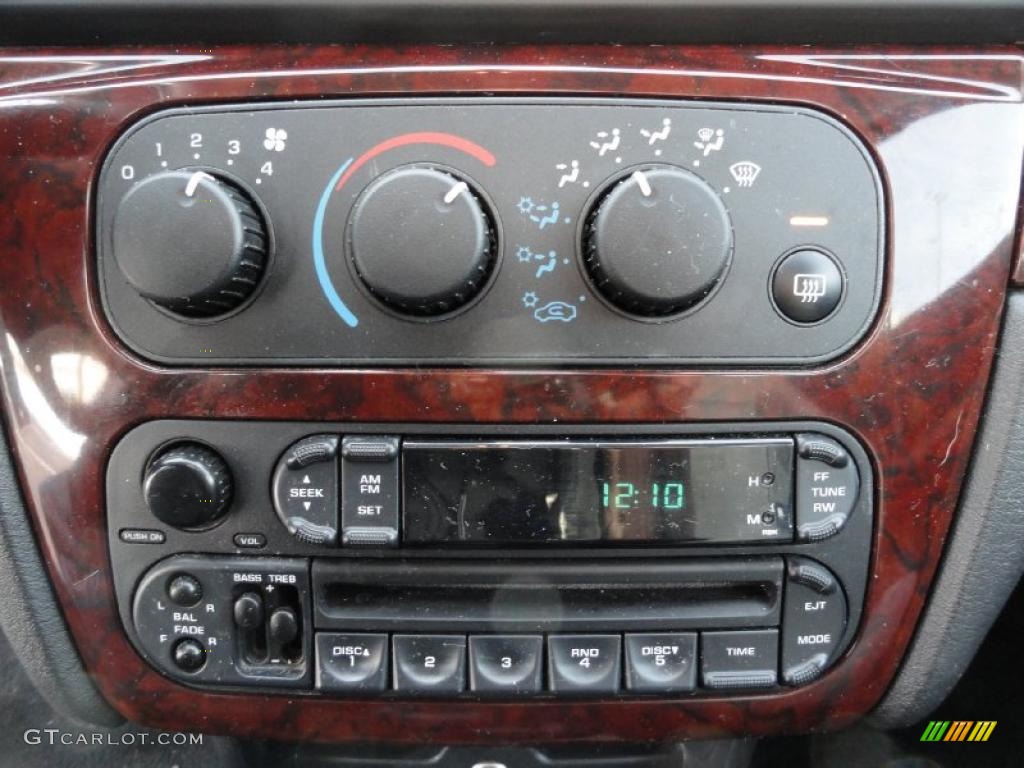 2003 Chrysler Sebring LXi Sedan Controls Photo #43648631