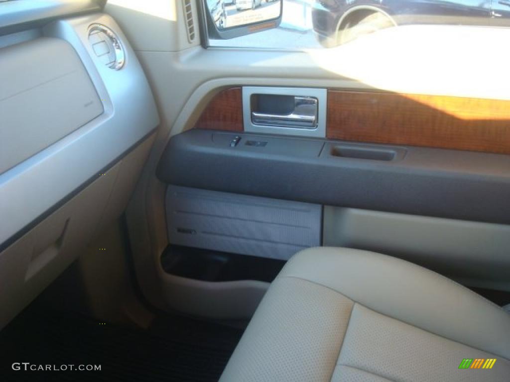 2010 F150 Lariat SuperCrew 4x4 - Dark Blue Pearl Metallic / Medium Stone photo #31
