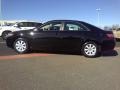 Black - Camry XLE Photo No. 18
