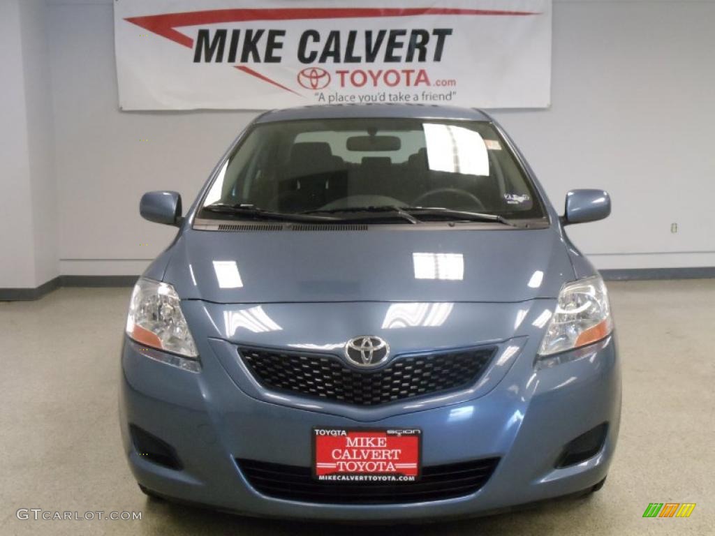 2010 Yaris Sedan - Pacific Blue Metallic / Dark Charcoal photo #2