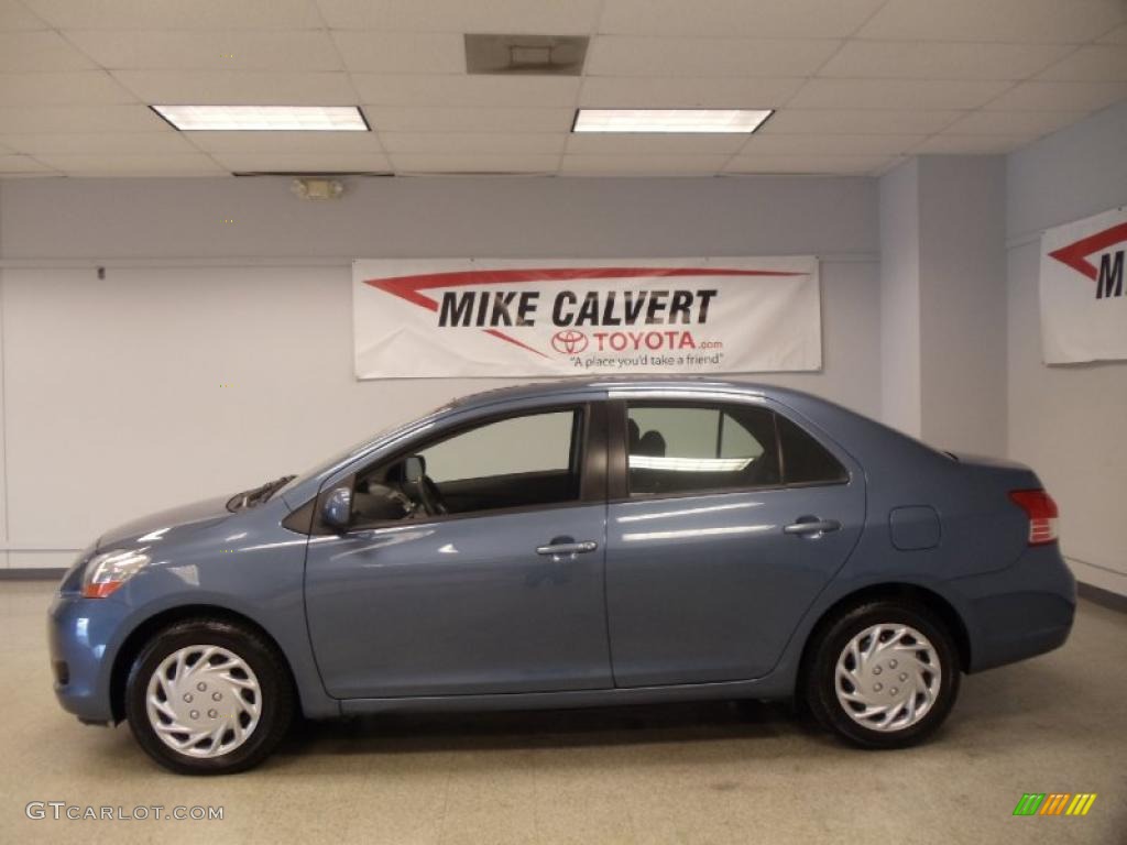 2010 Yaris Sedan - Pacific Blue Metallic / Dark Charcoal photo #3