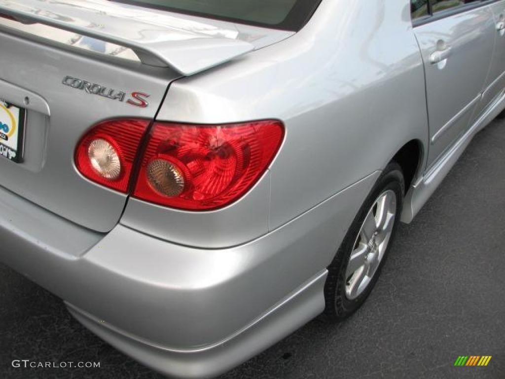2005 Corolla S - Silver Streak Mica / Black photo #9