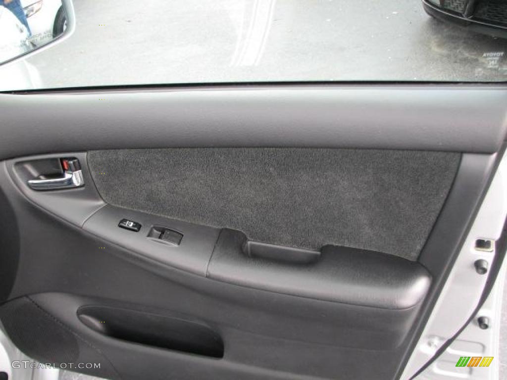 2005 Corolla S - Silver Streak Mica / Black photo #14