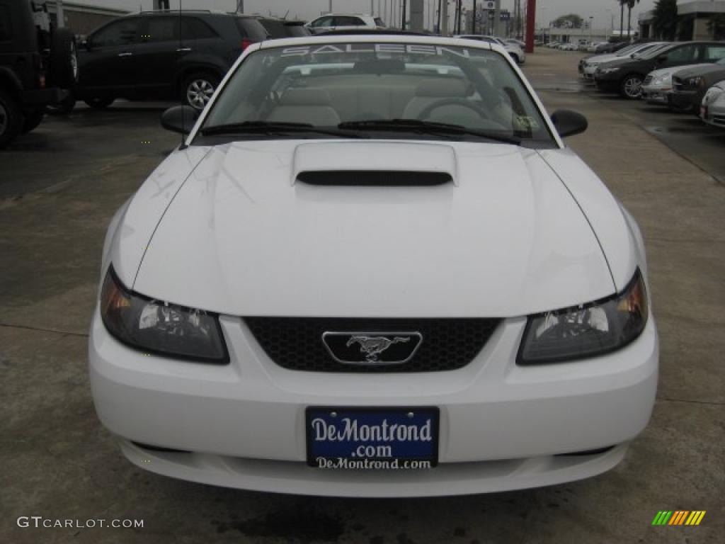 2001 Mustang GT Convertible - Oxford White / Medium Parchment photo #9