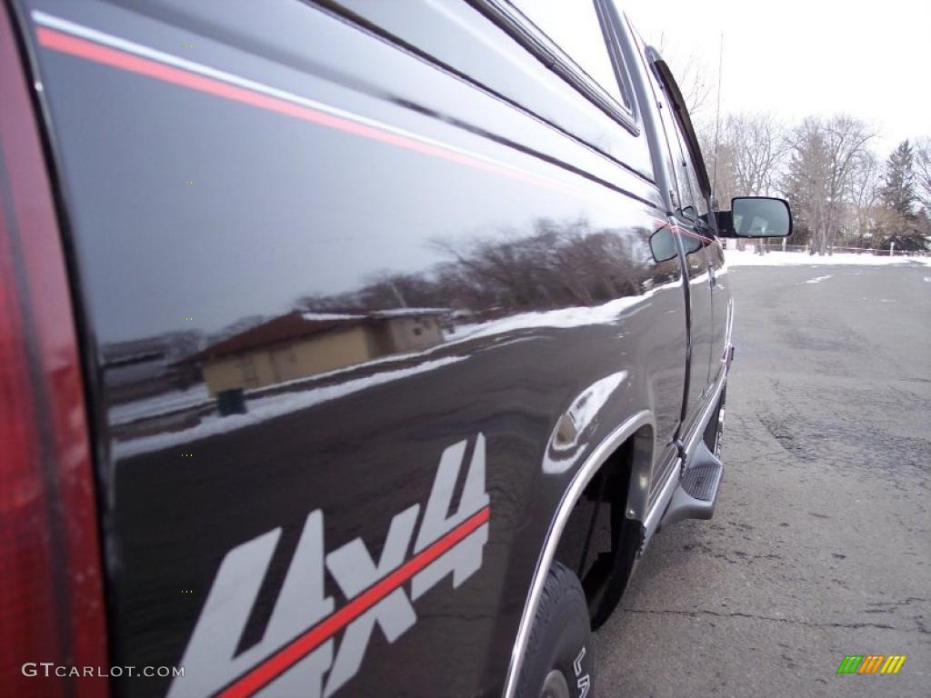 1995 C/K K1500 Extended Cab 4x4 - Black / Gray photo #25