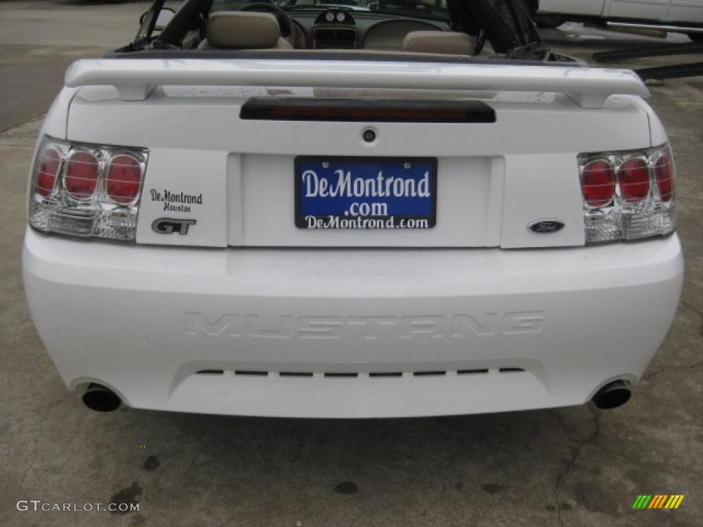 2001 Mustang GT Convertible - Oxford White / Medium Parchment photo #49