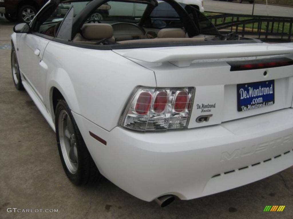 2001 Mustang GT Convertible - Oxford White / Medium Parchment photo #50