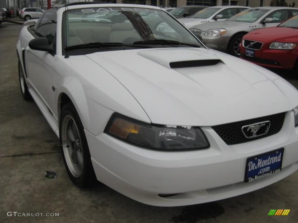 2001 Mustang GT Convertible - Oxford White / Medium Parchment photo #58