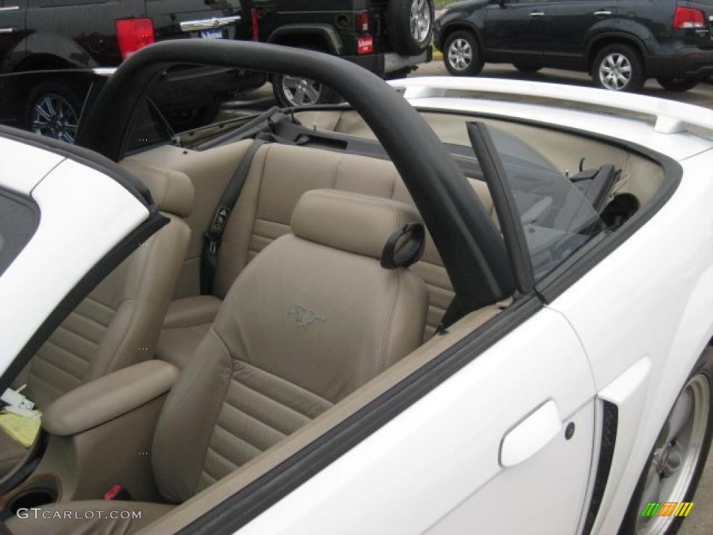 2001 Mustang GT Convertible - Oxford White / Medium Parchment photo #61