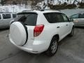 Super White - RAV4 4WD Photo No. 4