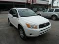 Super White - RAV4 4WD Photo No. 6