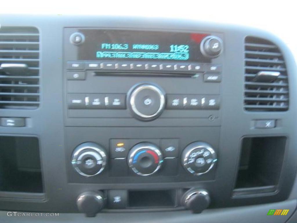 2011 Silverado 1500 LS Crew Cab - Sheer Silver Metallic / Dark Titanium photo #8