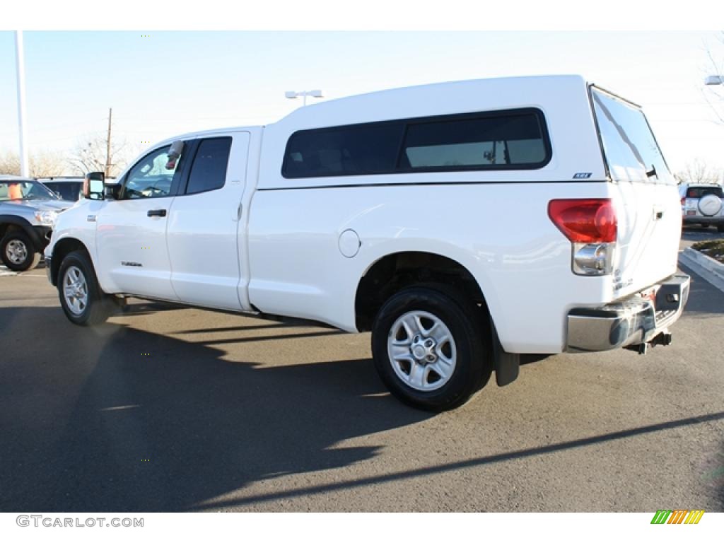 2007 Tundra SR5 Double Cab 4x4 - Super White / Graphite Gray photo #4