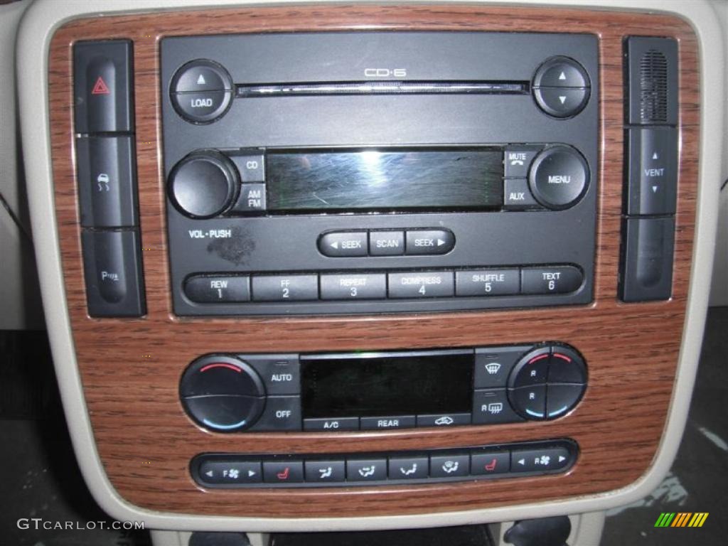 2005 Ford Freestar Limited Controls Photo #43722517