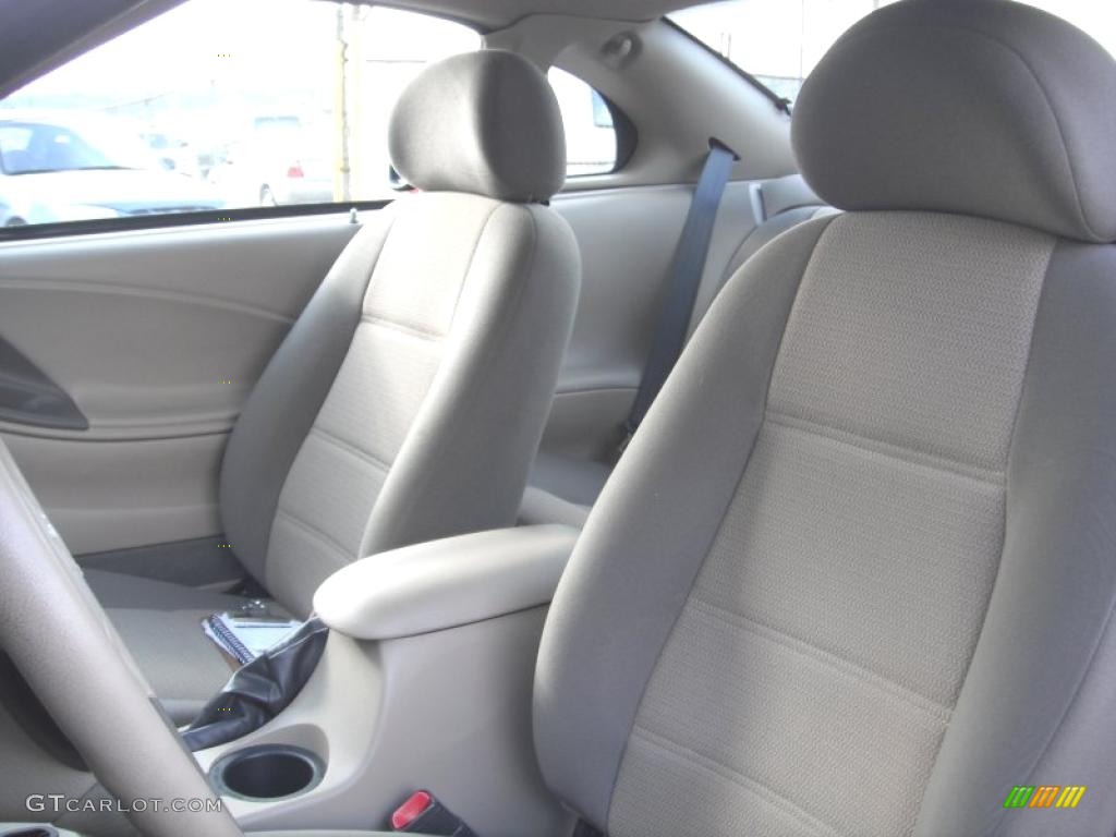 Medium Parchment Interior 2004 Ford Mustang V6 Coupe Photo #43722673
