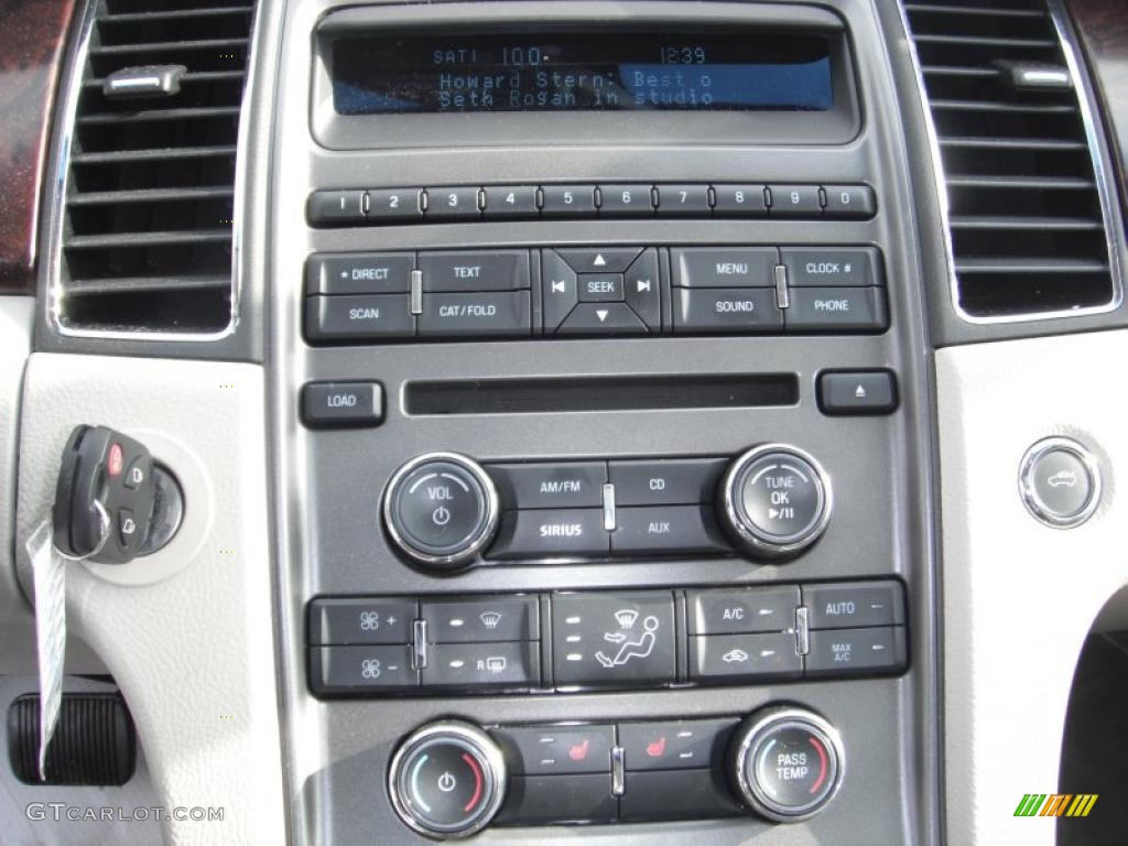 2011 Ford Taurus SEL Controls Photo #43749956