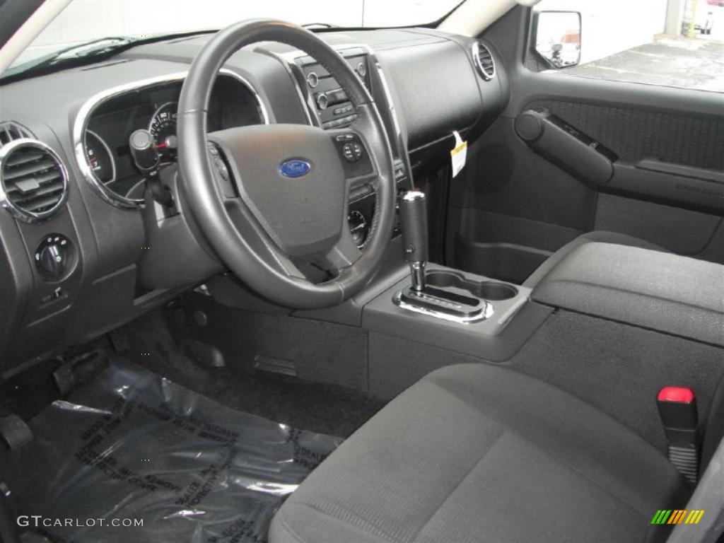 2010 Explorer XLT 4x4 - Black / Black photo #22