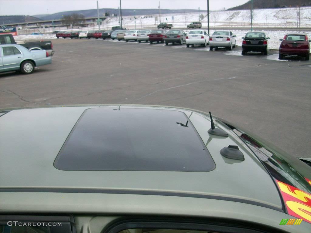 2005 Malibu Maxx LT Wagon - Silver Green Metallic / Neutral Beige photo #25