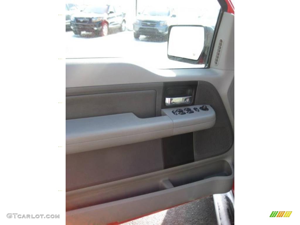 2004 F150 XLT SuperCab 4x4 - Bright Red / Dark Flint photo #11