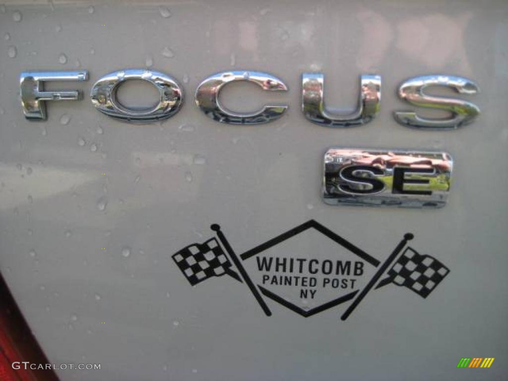 2007 Focus ZX4 SE Sedan - CD Silver Metallic / Charcoal/Light Flint photo #14