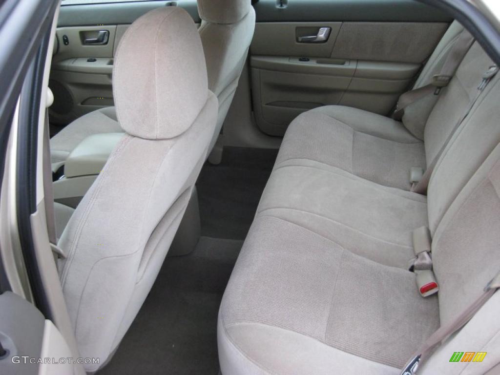 Medium Parchment Interior 2000 Ford Taurus SES Photo #43771904