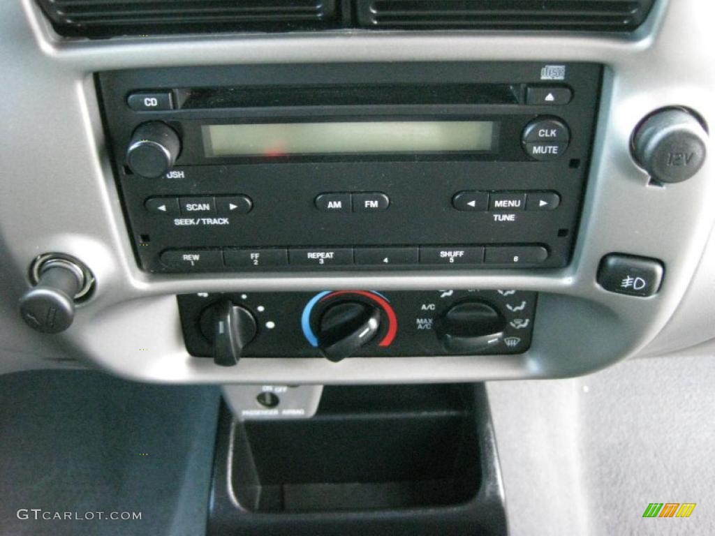 2006 Ford Ranger XLT SuperCab Controls Photo #43772472