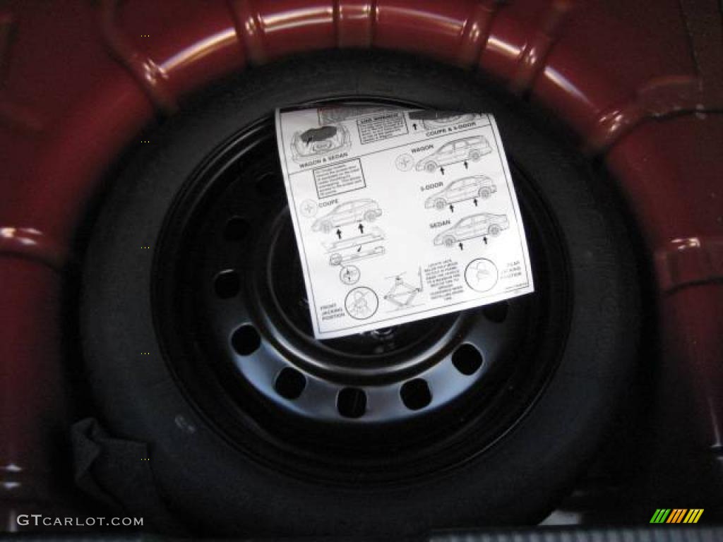 2007 Focus ZX3 S Coupe - Dark Toreador Red Metallic / Charcoal photo #20