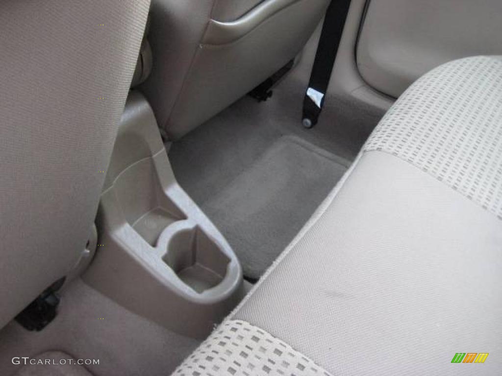 2007 Focus ZX4 SE Sedan - Pueblo Gold Metallic / Dark Pebble/Light Pebble photo #22
