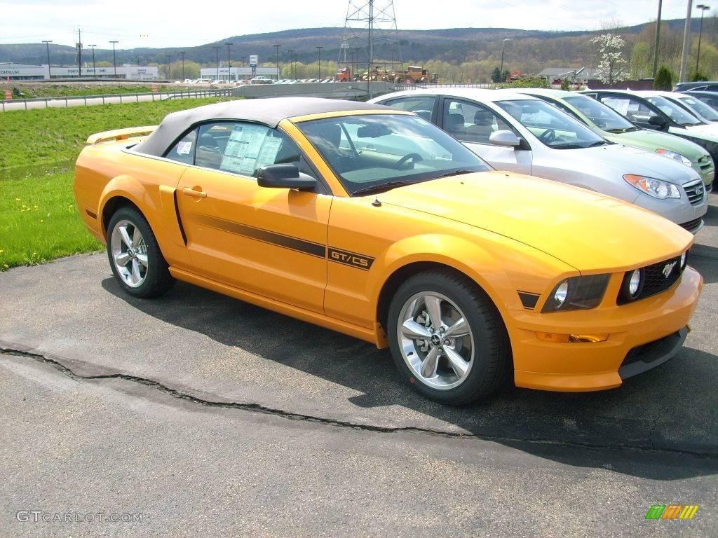 2008 Mustang GT/CS California Special Convertible - Grabber Orange / Black photo #2