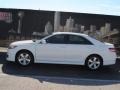 Super White - Camry SE Photo No. 2