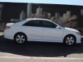 Super White - Camry SE Photo No. 6