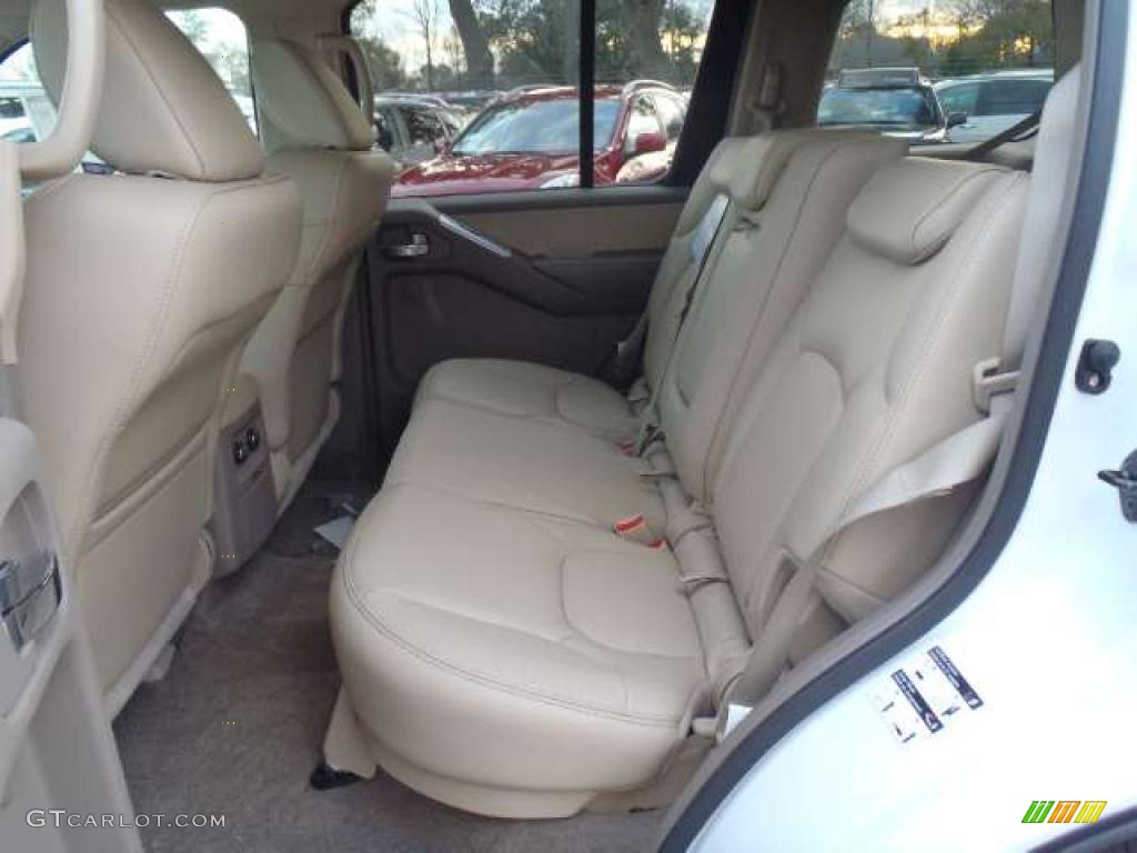 2011 Nissan Pathfinder Silver Interior Color Photos