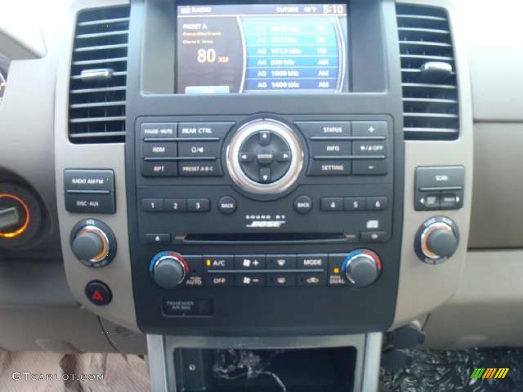 2011 Nissan Pathfinder Silver Controls Photo #43783482