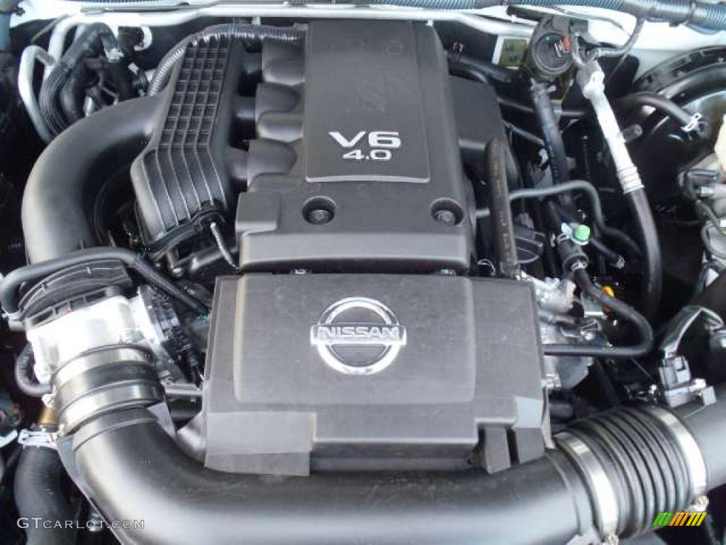 2011 Nissan Pathfinder Silver Engine Photos
