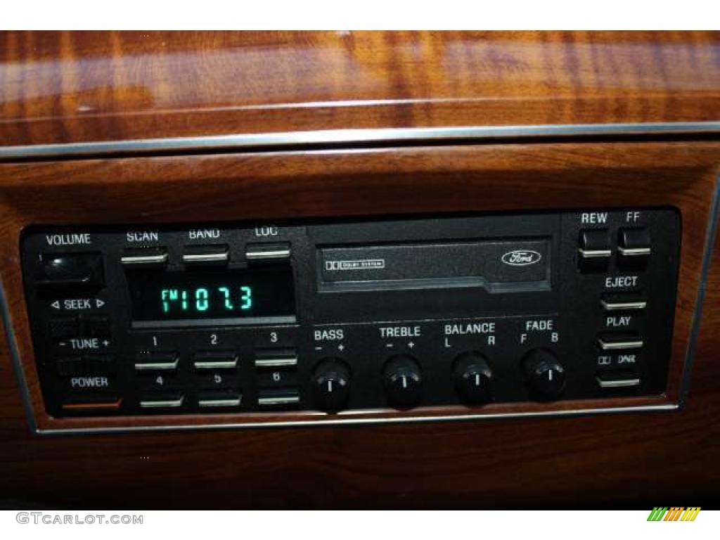 1989 Lincoln Town Car Standard Town Car Model Controls Photo #43785070