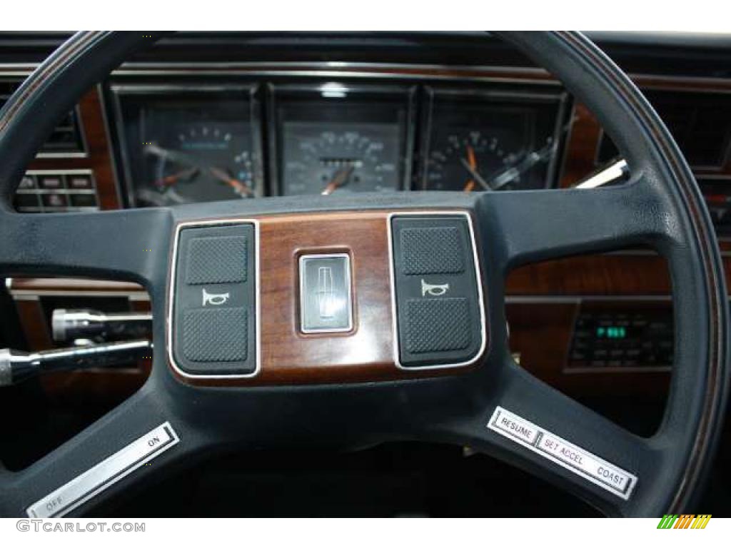 1989 Lincoln Town Car Standard Town Car Model Dark Blue Steering Wheel Photo #43785088