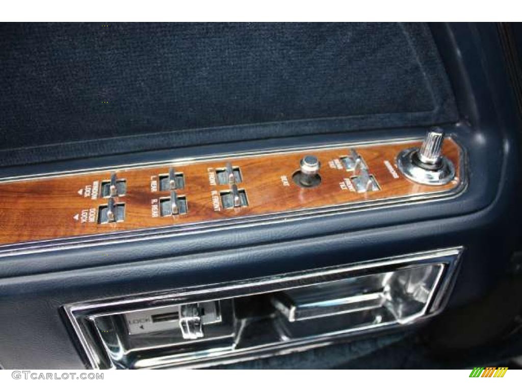 1989 Lincoln Town Car Standard Town Car Model Controls Photos