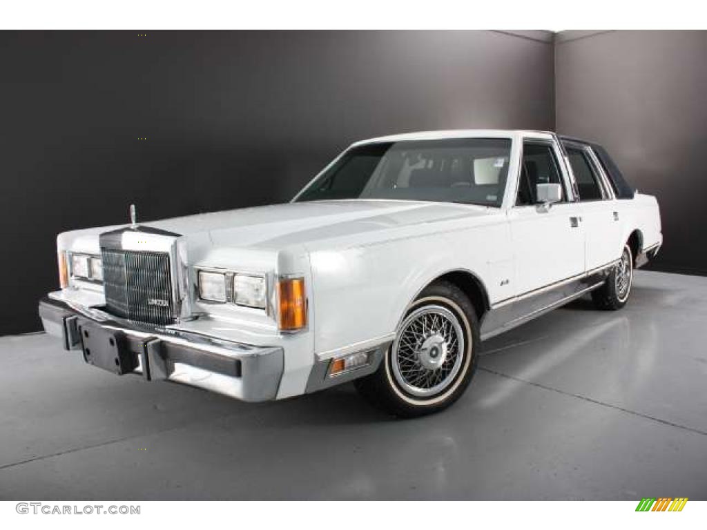 Oxford White 1989 Lincoln Town Car Standard Town Car Model Exterior Photo #43785174