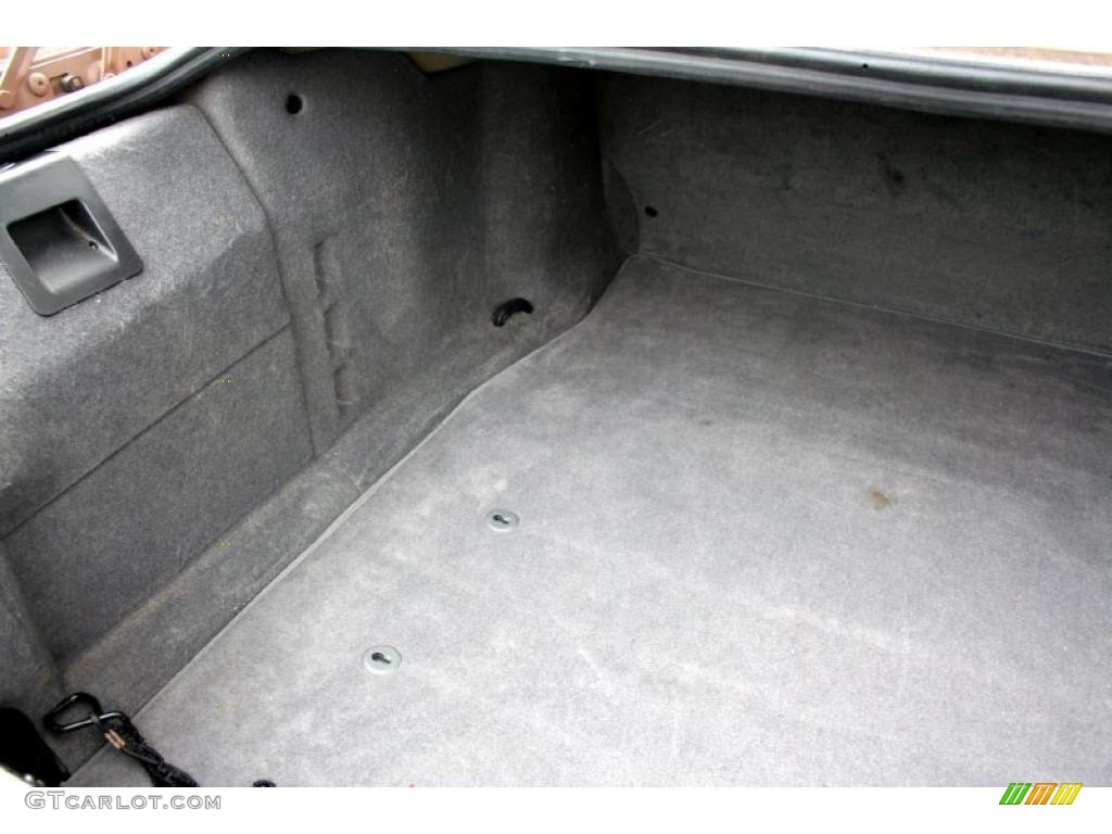 2000 BMW 7 Series 740iL Sedan Trunk Photo #43790059