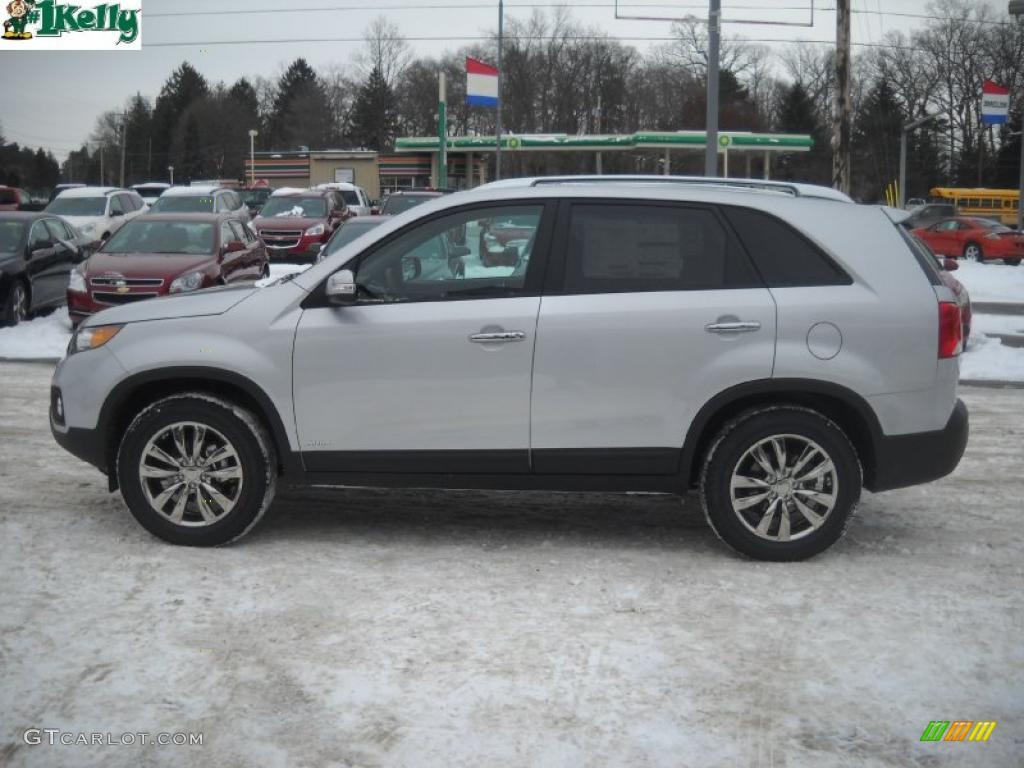 2011 Sorento EX V6 AWD - Bright Silver / Black photo #6