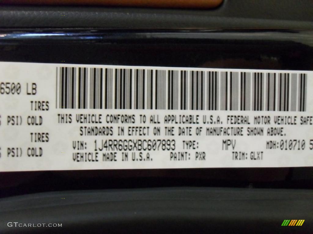 2011 Grand Cherokee Overland 4x4 - Brilliant Black Crystal Pearl / New Saddle/Black photo #6
