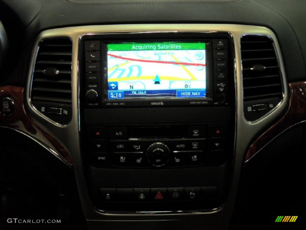 2011 Grand Cherokee Overland 4x4 - Brilliant Black Crystal Pearl / New Saddle/Black photo #12