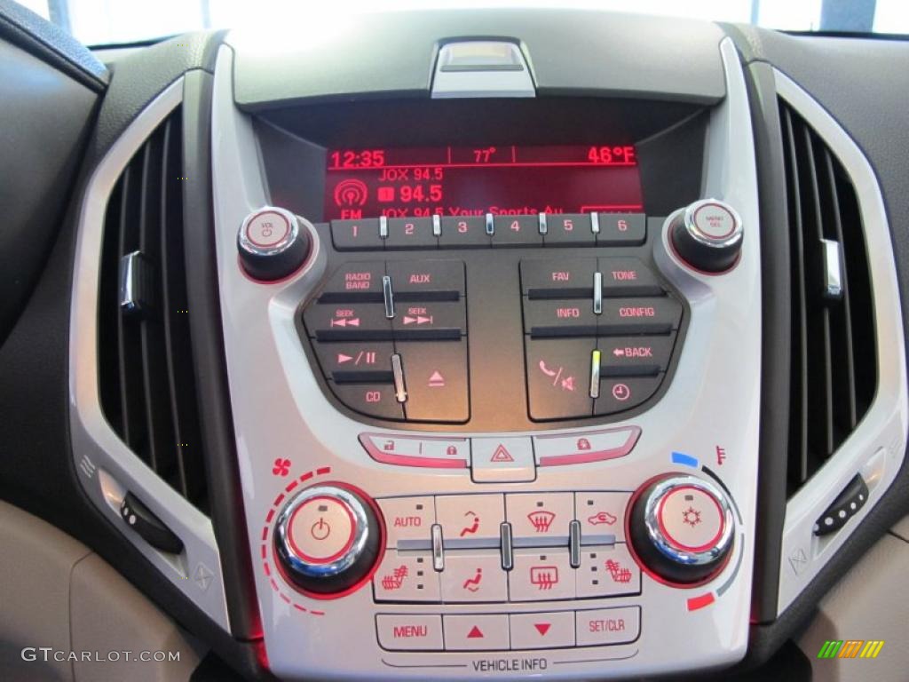 2011 GMC Terrain SLT Controls Photo #43795737