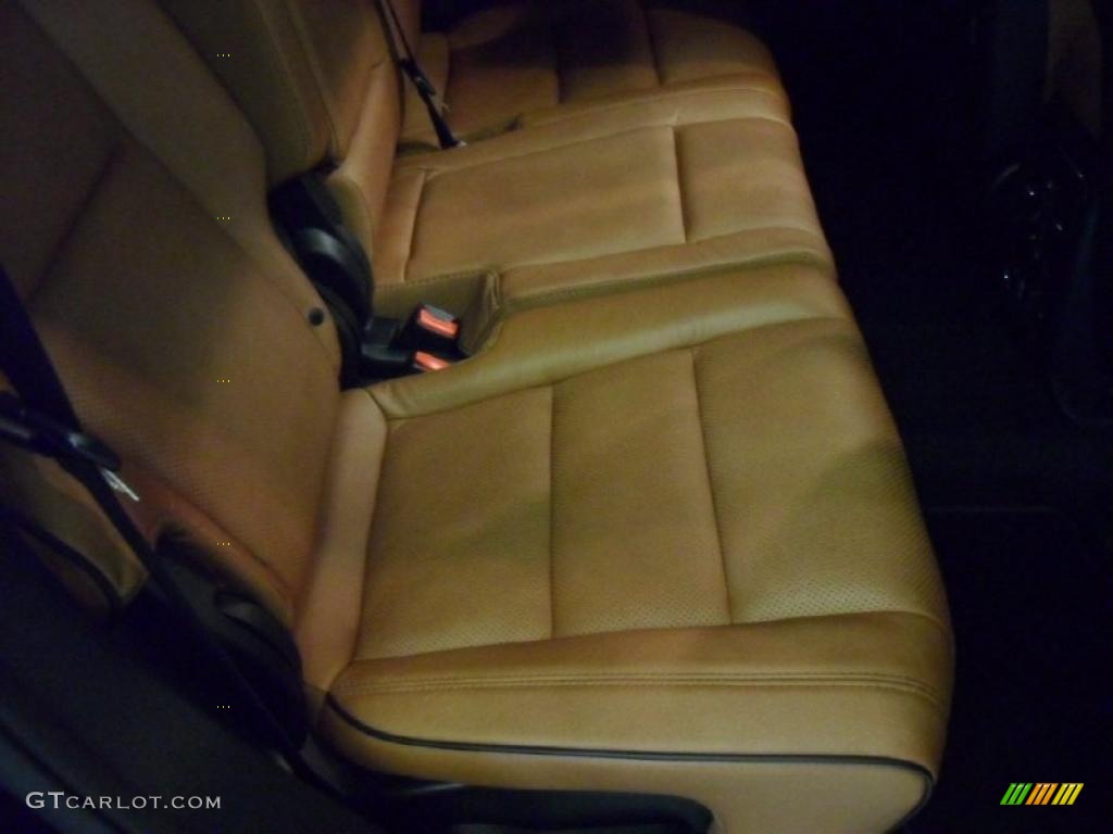 2011 Grand Cherokee Overland 4x4 - Brilliant Black Crystal Pearl / New Saddle/Black photo #22
