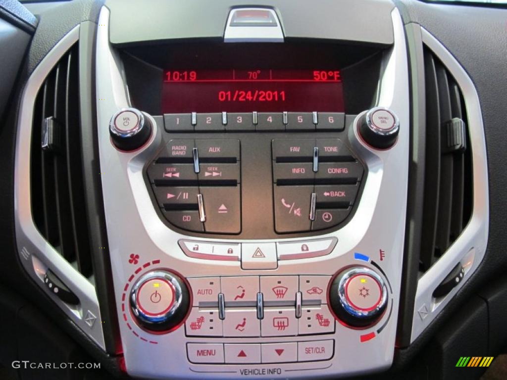 2011 GMC Terrain SLT Controls Photo #43796781