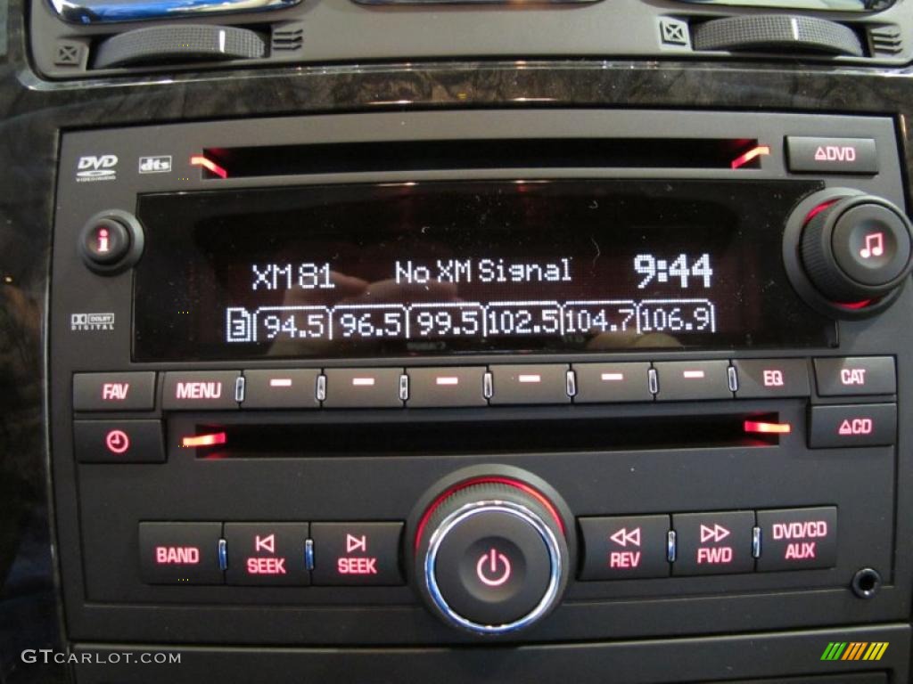 2011 GMC Acadia Denali Controls Photo #43799049